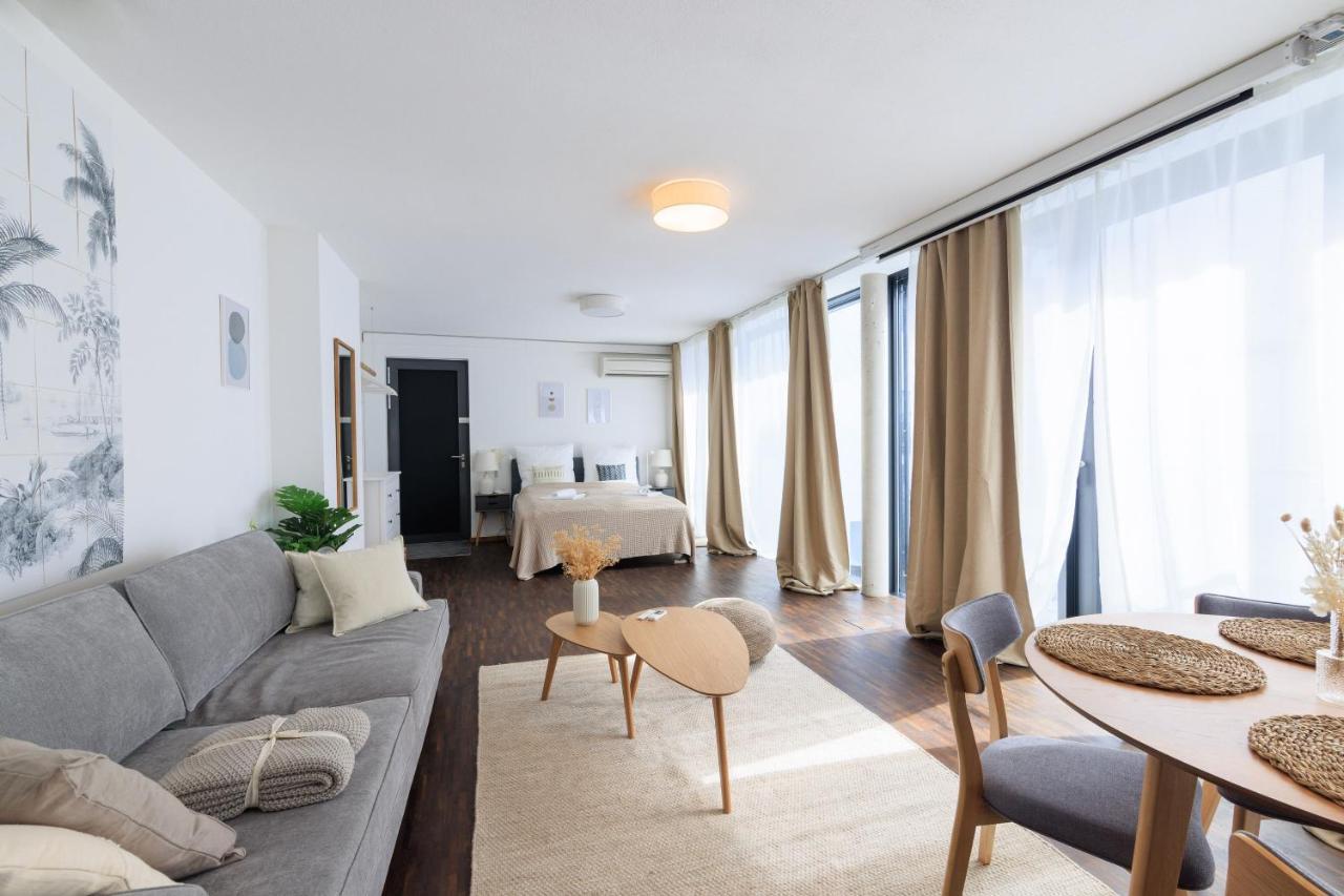 Global Living - Design Apartment I Rathausplatz I Beamer I Ac I Kitchen I 아우크스부르크 외부 사진